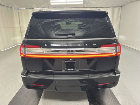 Used 2021 Lincoln Navigator L Reserve image 23