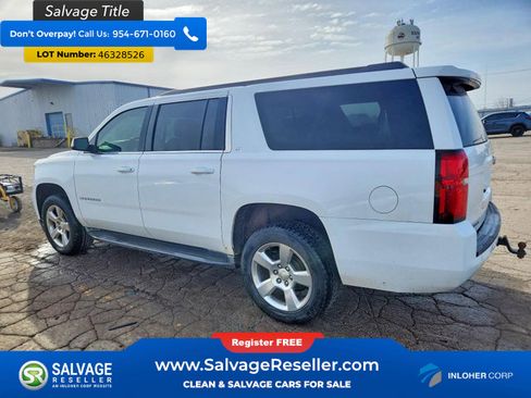 Used 2015 Chevrolet Suburban LT image 2