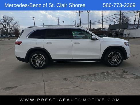 Used 2022 Mercedes-Benz GLS 450 4MATIC image 16