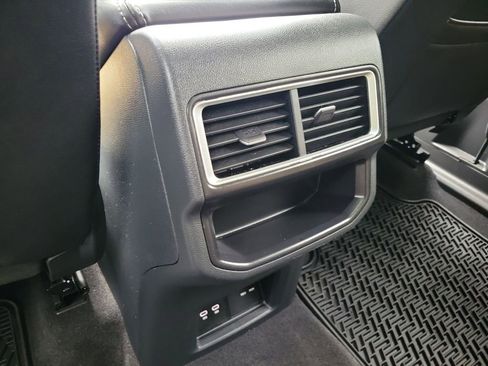 Used 2024 Volkswagen Atlas Cross Sport SE w/ Panoramic Sunroof Package image 16