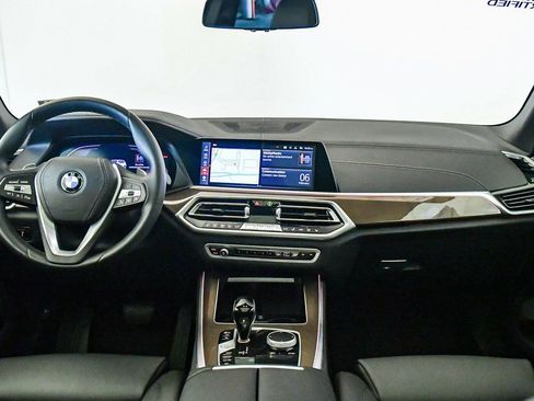 Certified 2022 BMW X5 xDrive40i w/ Parking Assistance Package image 14