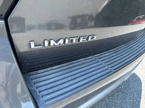 Used 2021 Ford Expedition Limited AWD/4WD image 7