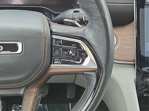 Used 2022 Jeep Grand Cherokee Summit w/ Advanced Protech Group IV image 22