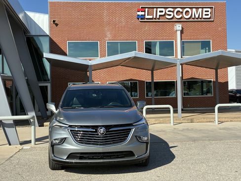 Used 2024 Buick Enclave Premium image 16