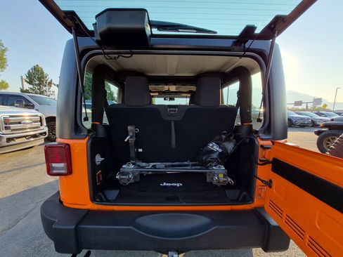 Used 2013 Jeep Wrangler Sport AWD/4WD image 36