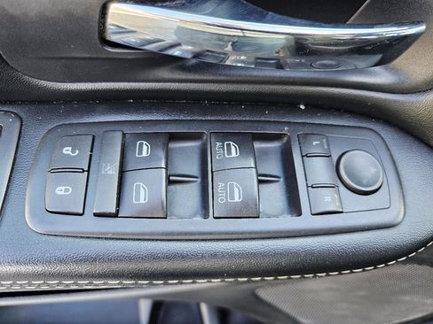 Used 2016 Dodge Grand Caravan SE image 5