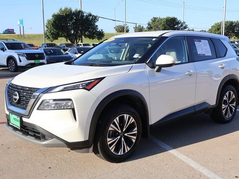 Used 2023 Nissan Rogue SV AWD/4WD image 3