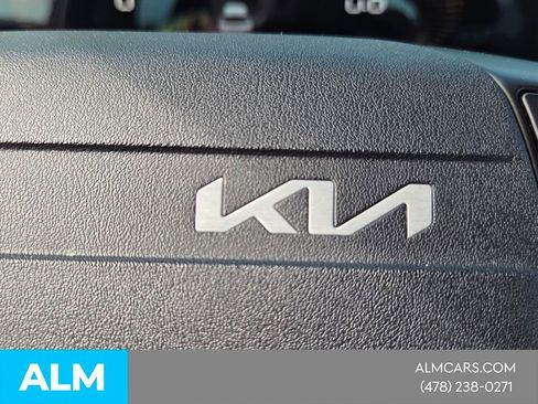 Used 2025 Kia K4 LXS image 28