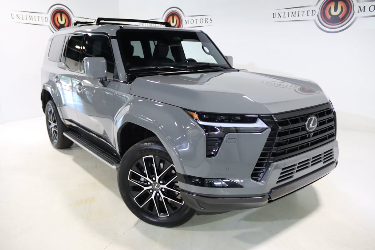 Used 2024 Lexus GX 550 w/ Accessory Package (2T) AWD/4WD image 7