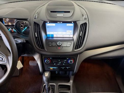 Used 2017 Ford Escape SE w/ Equipment Group 201A AWD/4WD image 27