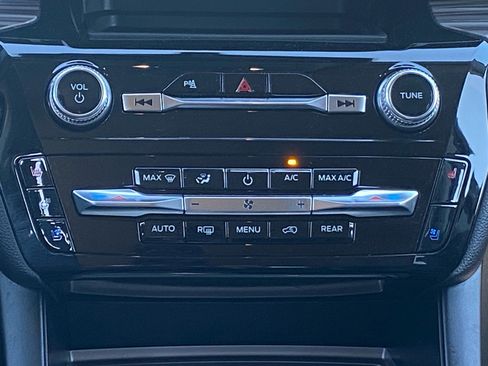 Certified 2023 Ford Explorer Limited AWD/4WD image 11