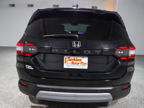 Used 2024 Honda Pilot EX-L image 8