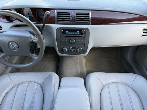 Used 2009 Buick Lucerne CXL image 10
