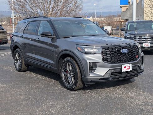 New 2026 Ford Explorer ST w/ Sun And Sound Package image 2