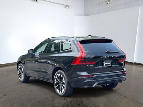 Used 2026 Volvo XC60 B5 Plus w/ Protection Package Premier AWD/4WD image 6