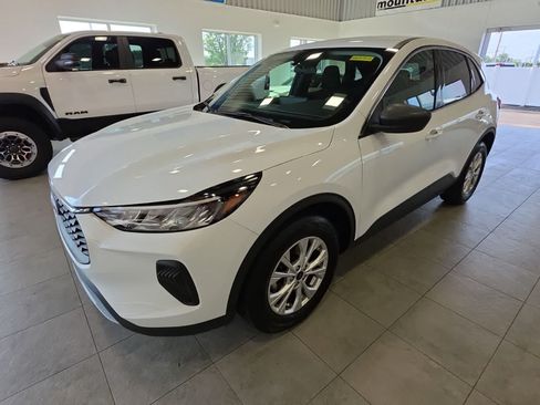 Used 2023 Ford Escape Active w/ Tech Pack #1 AWD/4WD image 1