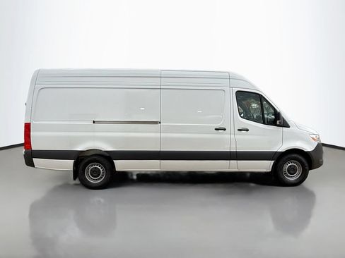 Used 2026 Mercedes-Benz Sprinter 2500 image 8