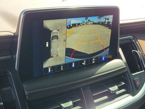 Certified 2022 Chevrolet Suburban LT w/ Luxury Package image 35