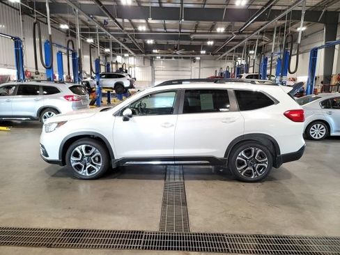 Used 2020 Subaru Ascent Limited w/ Technology Package AWD/4WD image 4