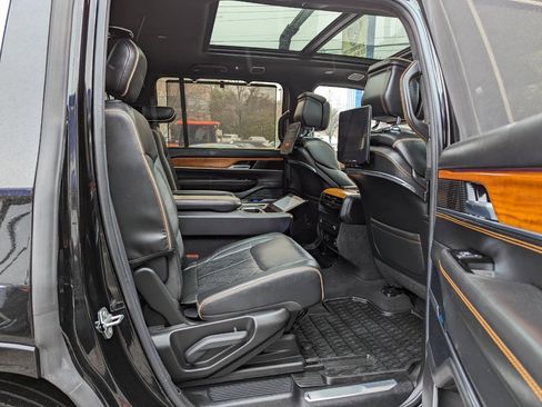 Used 2022 Jeep Grand Wagoneer Series III w/ Rear Seat Video Group 1 image 41