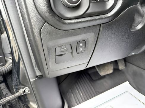 Used 2020 RAM 1500 Laramie image 11