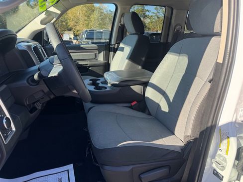 Used 2024 RAM 1500 Classic SLT image 18