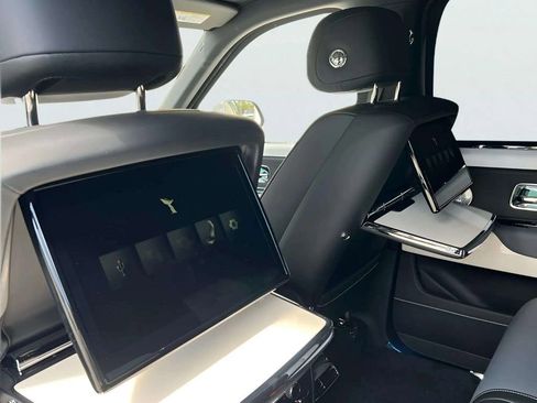New 2026 Rolls-Royce Cullinan AWD/4WD image 10