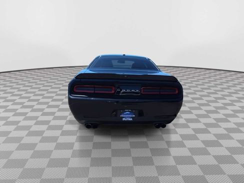 Used 2020 Dodge Challenger SXT RWD image 7