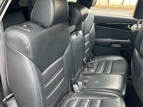 Used 2019 Kia Sorento EX AWD/4WD image 10