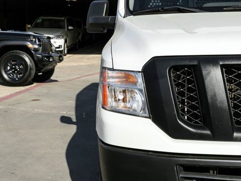 Used 2020 Nissan NV 2500 SV image 35