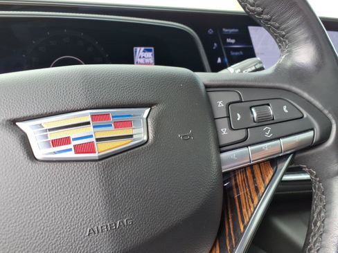 Used 2024 Cadillac Escalade ESV Premium Luxury AWD/4WD image 30