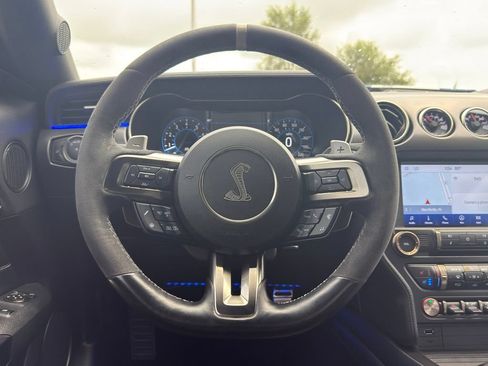 Used 2021 Ford Mustang Shelby GT500 w/ Technology Package RWD image 17