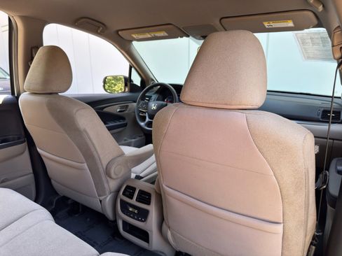 Used 2021 Honda Pilot EX image 33