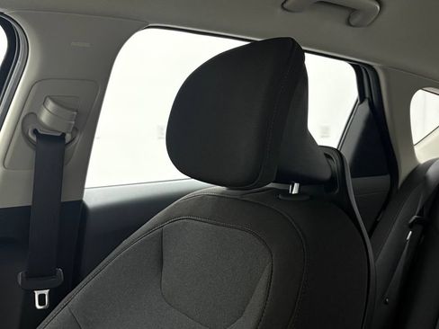 Used 2025 Kia K4 FWD image 36