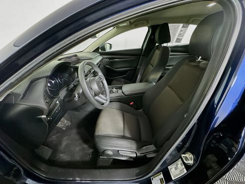 Used 2020 MAZDA MAZDA3 Sedan image 13