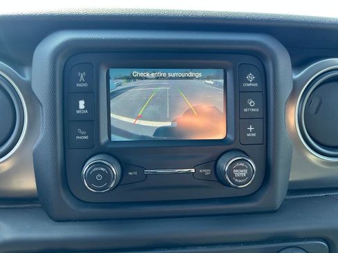 Used 2018 Jeep Wrangler Unlimited Sport S image 13