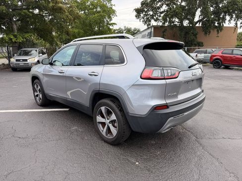 Used 2019 Jeep Cherokee Limited AWD/4WD image 5