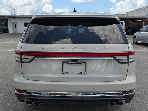 Certified 2022 Lincoln Aviator Reserve w/ Equipment Group 201A RWD image 4