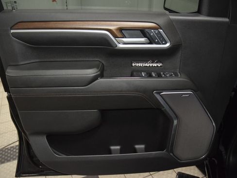 Used 2025 Chevrolet Silverado 1500 High Country AWD/4WD image 51