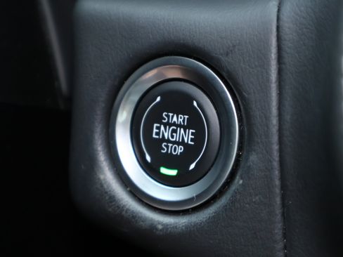 Used 2024 Chevrolet Tahoe Z71 w/ Luxury Package AWD/4WD image 18