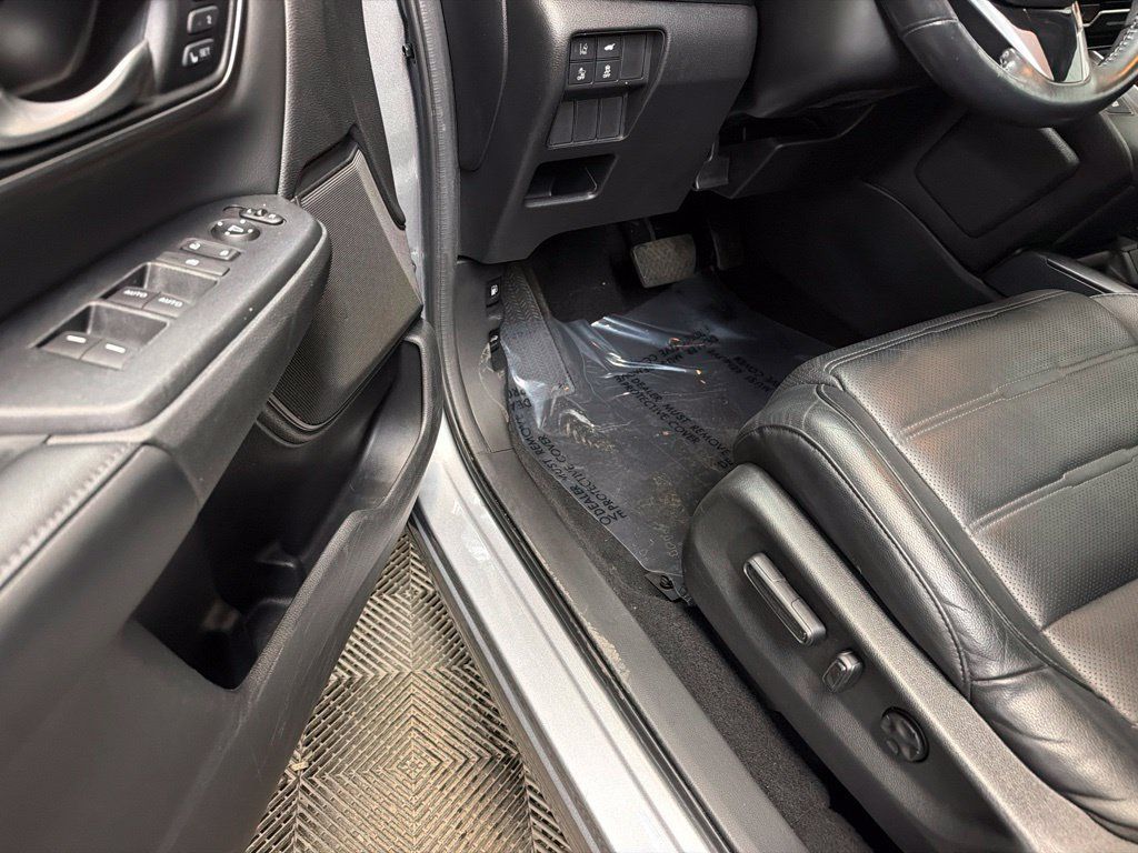 Used 2019 Honda CR-V Touring image 27