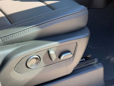 New 2026 GMC Sierra 3500 Denali w/ Denali Reserve Package image 20