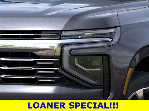 New 2025 Chevrolet Suburban Premier image 10