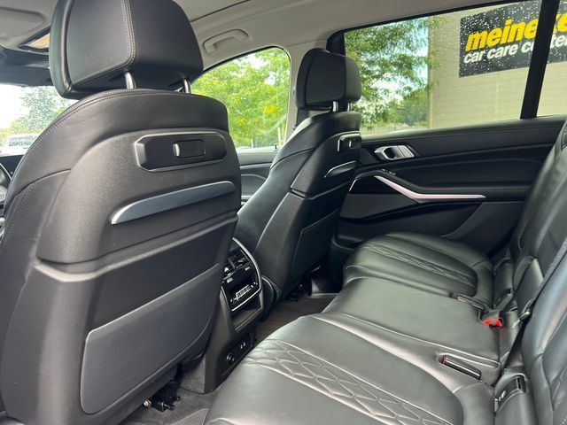 Used 2025 BMW X7 xDrive40i AWD/4WD image 34