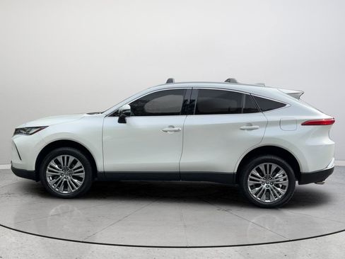 Used 2022 Toyota Venza XLE AWD/4WD image 10