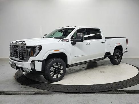 New 2026 GMC Sierra 2500 Denali w/ Denali Reserve Package AWD/4WD image 3