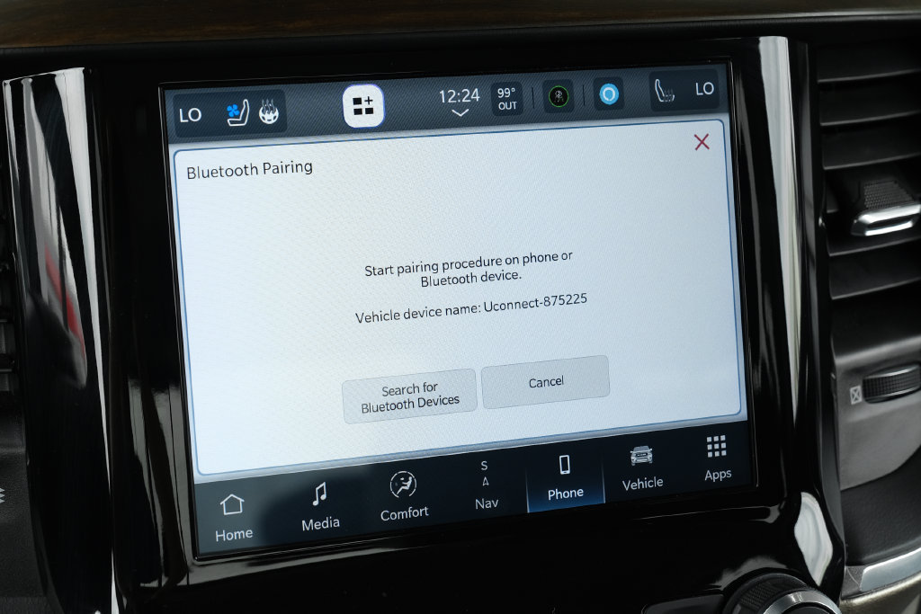 Used 2022 RAM 1500 Laramie AWD/4WD image 41