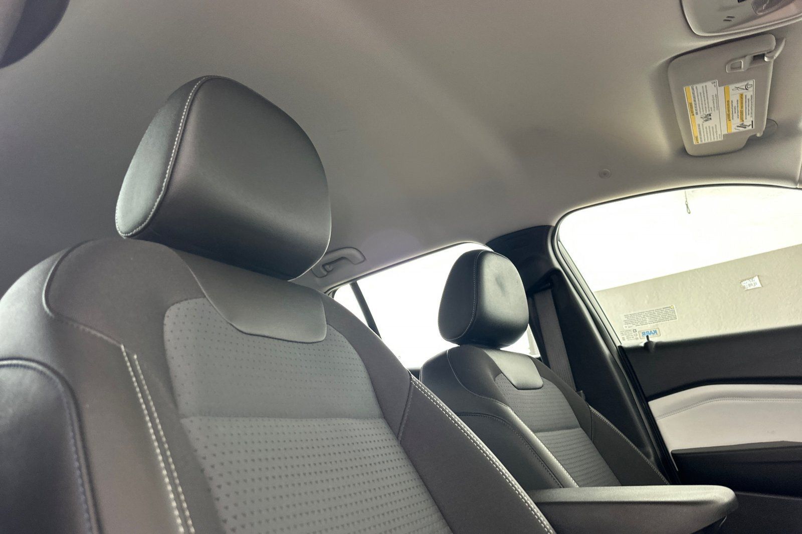 Used 2026 Chevrolet Trax LT w/ LT Convenience Package FWD image 21