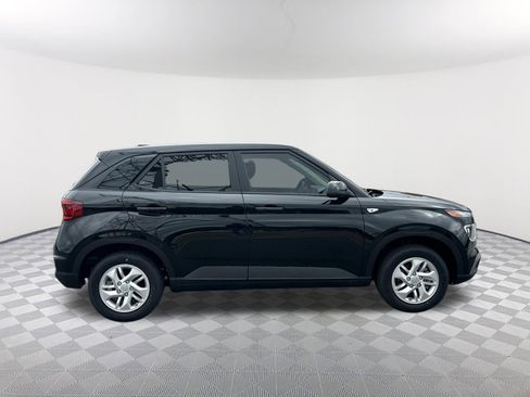 New 2026 Hyundai Venue SE FWD image 4