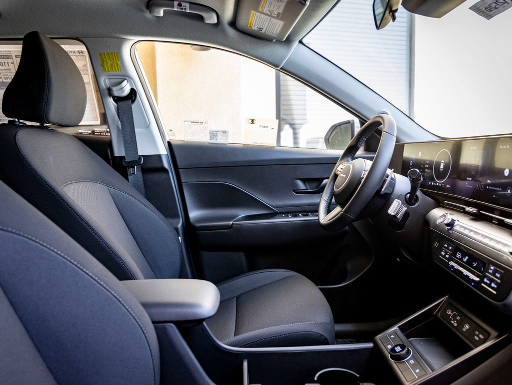 New 2025 Hyundai Kona SEL FWD image 32